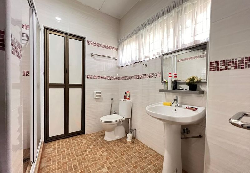 Seksyen 2, Shah Alam