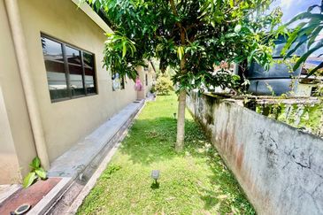 BUNGALOW SINGLE STOREY KG AMPANG INDAH AMPANG 