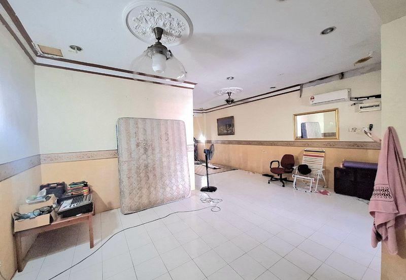 Taman Lembah Keramat AU5