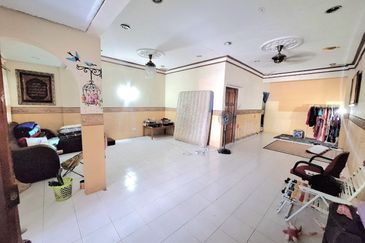 Taman Lembah Keramat AU5