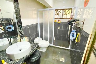 DEKAT SURAU❗️FACING OPEN Double Storey Semi D Seksyen 3 Shah Alam For Sale 