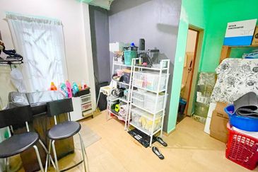 DEKAT SURAU❗️FACING OPEN Double Storey Semi D Seksyen 3 Shah Alam For Sale 