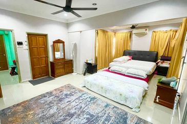 DEKAT SURAU❗️FACING OPEN Double Storey Semi D Seksyen 3 Shah Alam For Sale 