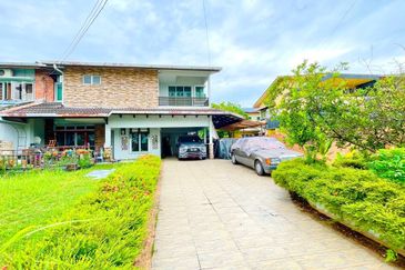 DEKAT SURAU❗️FACING OPEN Double Storey Semi D Seksyen 3 Shah Alam For Sale 