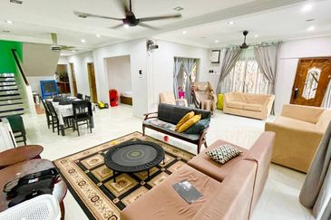 DEKAT SURAU❗️FACING OPEN Double Storey Semi D Seksyen 3 Shah Alam For Sale 