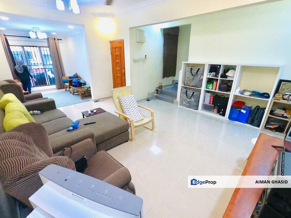 PARTIALLY FURNISHED❗️DOUBLE STOREY TERRACE INTERMEDIATE BUKIT BAYU SUBANG IMPIAN U10 SHAH ALAM FOR SALE , Selangor, Subang