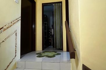 TERMURAH❗️GOOD CONDITION DOUBLE STOREY TERRACE TAMAN DESIRAN BAYU PUCHONG FOR SALE 