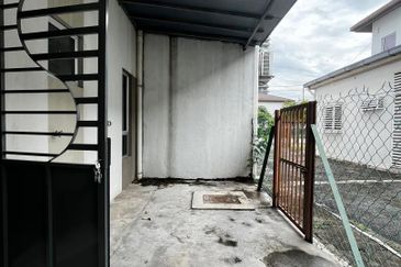 TERMURAH❗️GOOD CONDITION DOUBLE STOREY TERRACE TAMAN DESIRAN BAYU PUCHONG FOR SALE 
