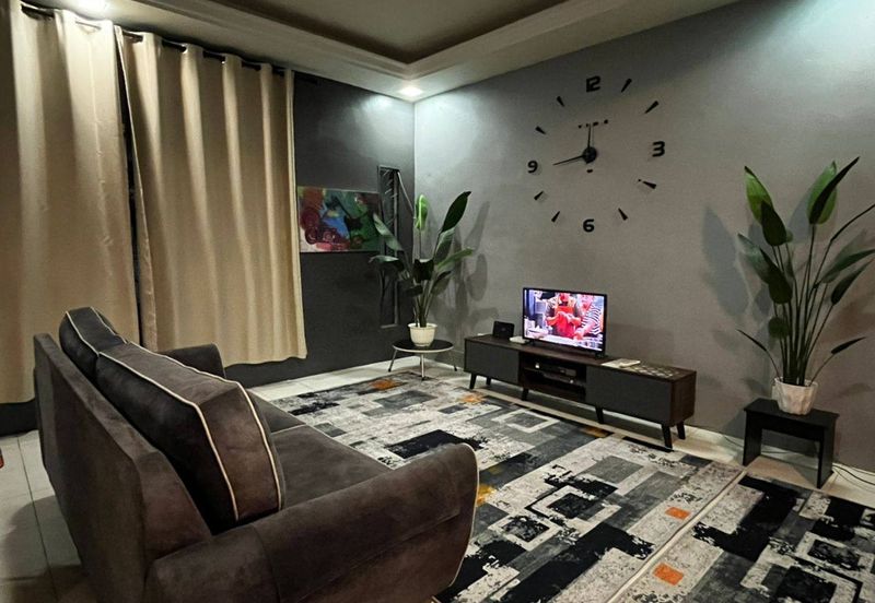 FULLY FURNISHED❗️GOOD CONDITION Double Storey Terrace Taman Suria Tropika Seri Kembangan For Sale 