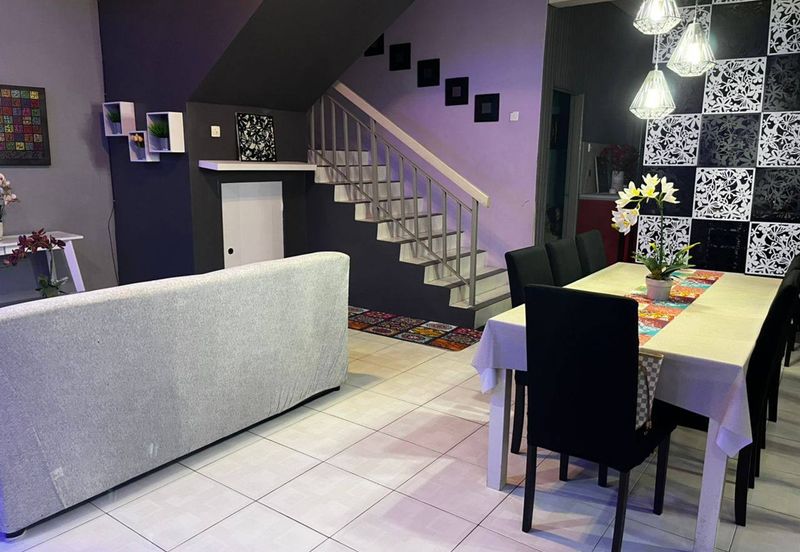 FULLY FURNISHED❗️GOOD CONDITION Double Storey Terrace Taman Suria Tropika Seri Kembangan For Sale 