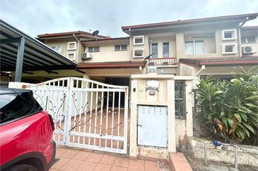 FREEHOLD❗️EXTENDED Double Storey Taman Pinggiran Usj Subang Jaya