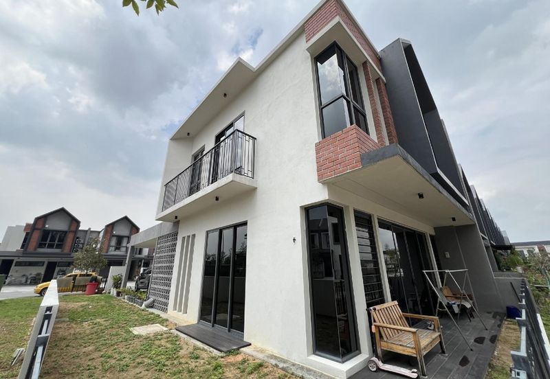 FURNISHED❗️CORNER LOT Double Storey Ilham Elmina Gardens Shah Alam FOR SALE 
