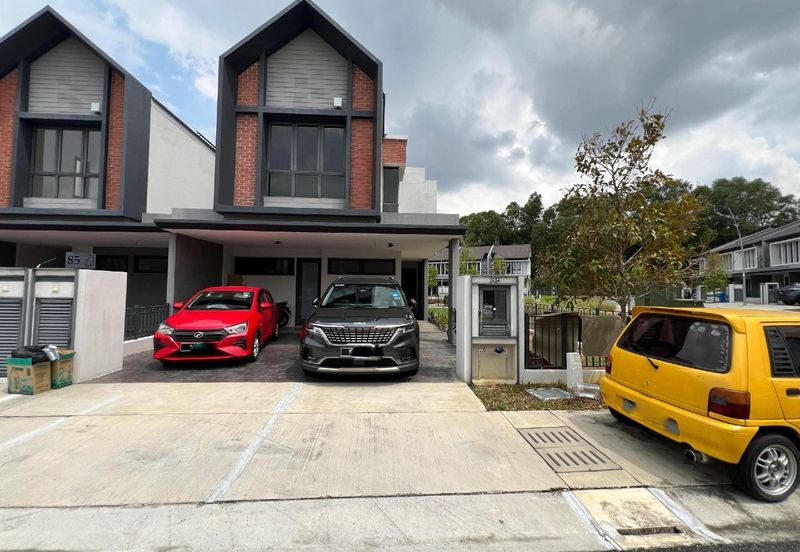 FURNISHED❗️CORNER LOT Double Storey Ilham Elmina Gardens Shah Alam FOR SALE 