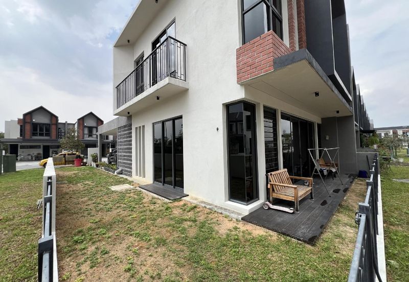 FURNISHED❗️CORNER LOT Double Storey Ilham Elmina Gardens Shah Alam FOR SALE 