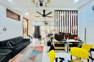 DEKAT LRT❗️JALAN PLUMBUM DOUBLE STOREY TERRACE SEKSYEN 7 SHAH ALAM FOR SALE 