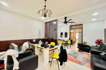 DEKAT LRT❗️JALAN PLUMBUM DOUBLE STOREY TERRACE SEKSYEN 7 SHAH ALAM FOR SALE 