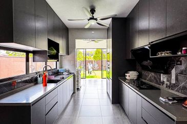 50X80❗️CORNER LOT SEMI D DOUBLE STOREY SETIA MAYURI SEMENYIH FOR SALE 