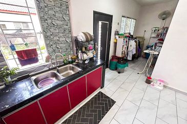 DAPUR CANTIKK❗️GREAT CONDITION Single Storey Taman Alam Perdana Puncak Alam FOR SALE 