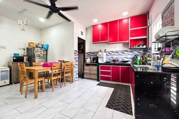 DAPUR CANTIKK❗️GREAT CONDITION Single Storey Taman Alam Perdana Puncak Alam FOR SALE 