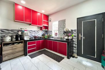 DAPUR CANTIKK❗️GREAT CONDITION Single Storey Taman Alam Perdana Puncak Alam FOR SALE 