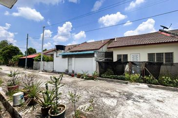 DAPUR CANTIKK❗️GREAT CONDITION Single Storey Taman Alam Perdana Puncak Alam FOR SALE 