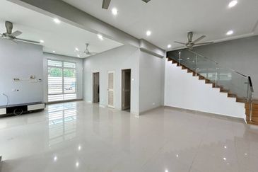 GATED GUARDED❗️SEMI D DOUBLE STOREY AVENUE 6 BANDAR TUN HUSSEIN FOR SALE 