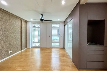 GATED GUARDED❗️SEMI D DOUBLE STOREY AVENUE 6 BANDAR TUN HUSSEIN FOR SALE 