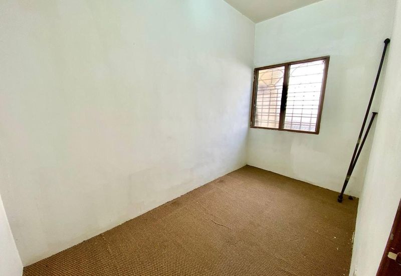 DEKAT MRT❗️Double Storey Taman Pinggiran Putra Seri Kembangan FOR SALE