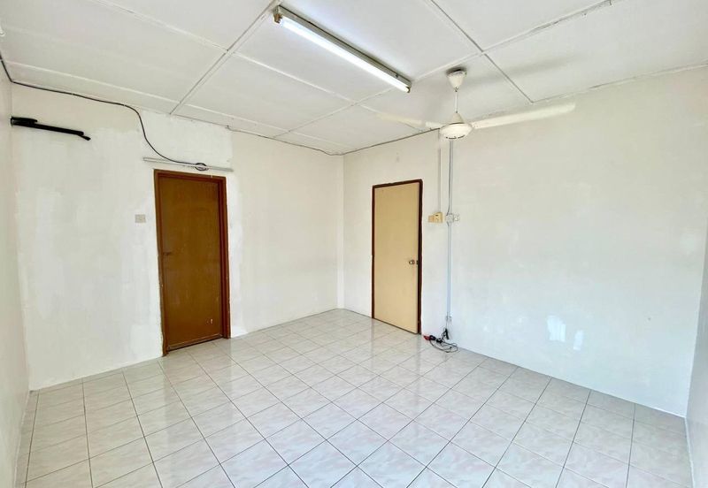 DEKAT MRT❗️Double Storey Taman Pinggiran Putra Seri Kembangan FOR SALE