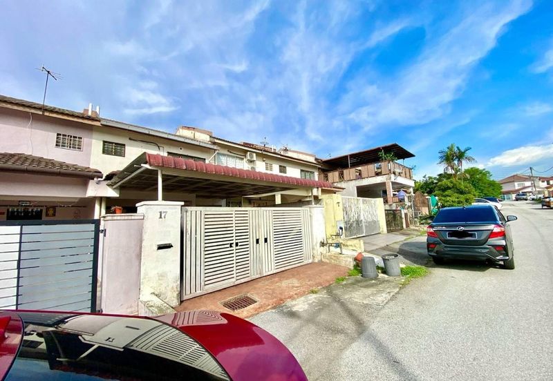 DEKAT MRT❗️Double Storey Taman Pinggiran Putra Seri Kembangan FOR SALE