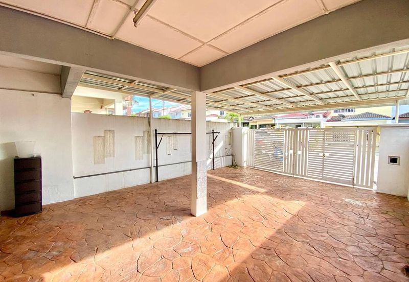 DEKAT MRT❗️Double Storey Taman Pinggiran Putra Seri Kembangan FOR SALE