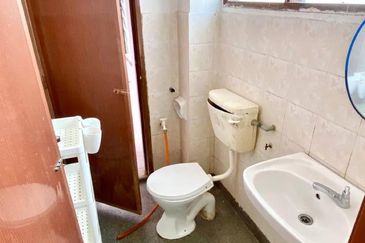 DEKAT MRT❗️Double Storey Taman Pinggiran Putra Seri Kembangan FOR SALE