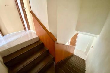 DEKAT MRT❗️Double Storey Taman Pinggiran Putra Seri Kembangan FOR SALE