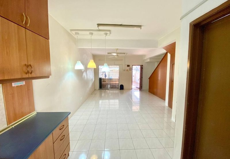 DEKAT MRT❗️Double Storey Taman Pinggiran Putra Seri Kembangan FOR SALE