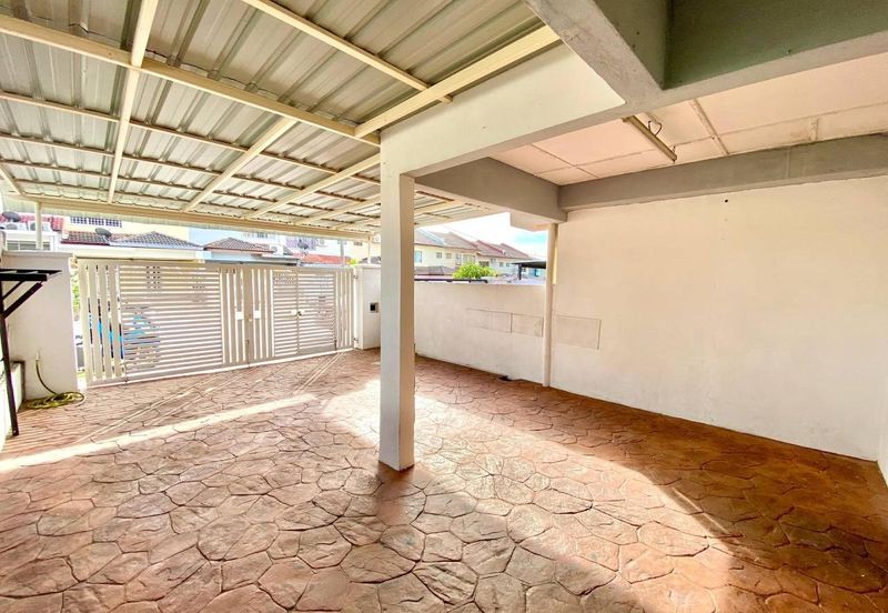 DEKAT MRT❗️Double Storey Taman Pinggiran Putra Seri Kembangan FOR SALE