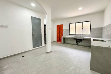 MOVE IN CONDITION❗️DOUBLE STOREY TERRACE INTERMEDIATE TAMAN MALURI CHERAS KEPONG KUALA LUMPUR FOR SALE 