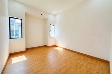 MOVE IN CONDITION❗️DOUBLE STOREY TERRACE INTERMEDIATE TAMAN MALURI CHERAS KEPONG KUALA LUMPUR FOR SALE 