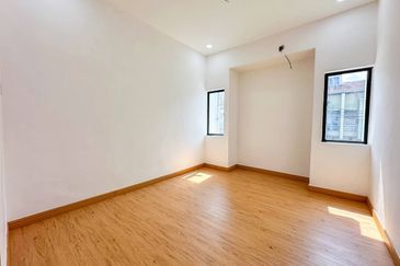 MOVE IN CONDITION❗️DOUBLE STOREY TERRACE INTERMEDIATE TAMAN MALURI CHERAS KEPONG KUALA LUMPUR FOR SALE 