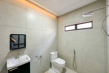 MOVE IN CONDITION❗️DOUBLE STOREY TERRACE INTERMEDIATE TAMAN MALURI CHERAS KEPONG KUALA LUMPUR FOR SALE 