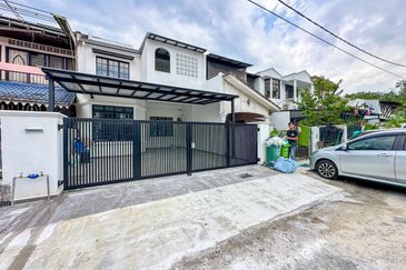 MOVE IN CONDITION❗️DOUBLE STOREY TERRACE INTERMEDIATE TAMAN MALURI CHERAS KEPONG KUALA LUMPUR FOR SALE 
