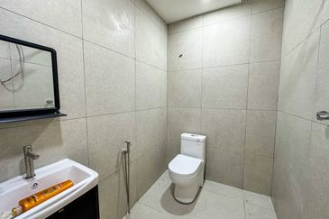 MOVE IN CONDITION❗️DOUBLE STOREY TERRACE INTERMEDIATE TAMAN MALURI CHERAS KEPONG KUALA LUMPUR FOR SALE 