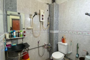 HUGE 24X80 ❗️FACING OPEN DOUBLE STOREY TERRACE SEKSYEN 6 SHAH ALAM FOR SALE 