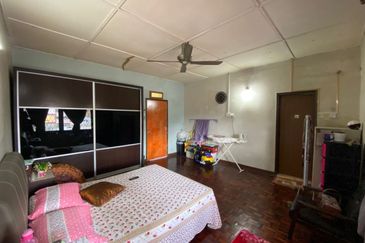 HUGE 24X80 ❗️FACING OPEN DOUBLE STOREY TERRACE SEKSYEN 6 SHAH ALAM FOR SALE 