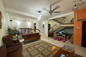 HUGE 24X80 ❗️FACING OPEN DOUBLE STOREY TERRACE SEKSYEN 6 SHAH ALAM FOR SALE 