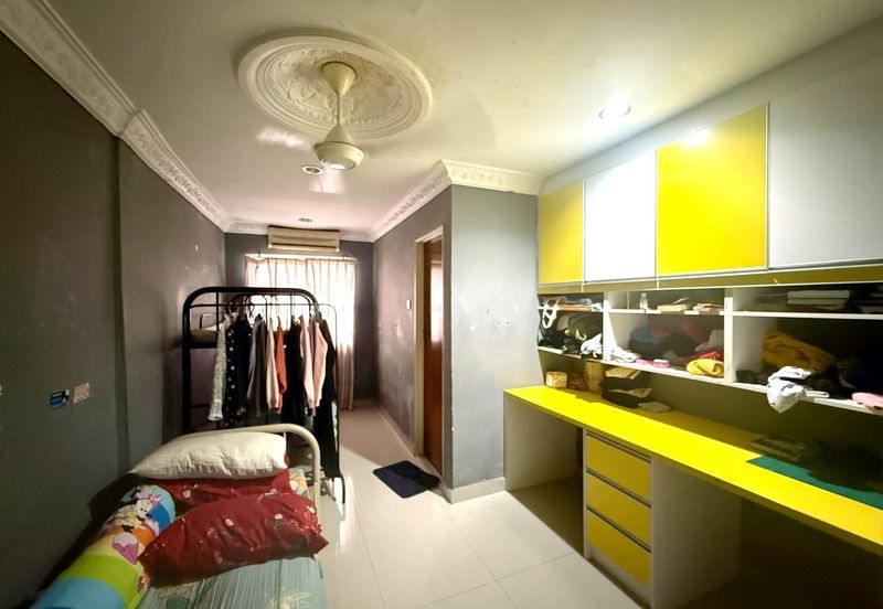 Taman Saujana Puchong