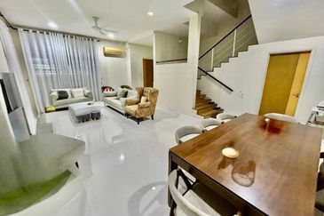 FACING OPEN❗️JALAN KAKI KE SURAU 3 Storey Zero Lot Bungalow Seksyen 4 Shah Alam FOR SALE 