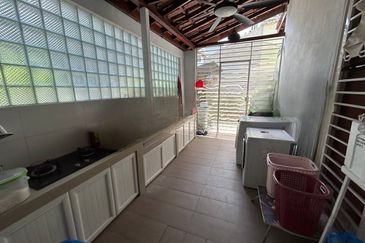FACING OPEN❗️JALAN KAKI KE SURAU 3 Storey Zero Lot Bungalow Seksyen 4 Shah Alam FOR SALE 