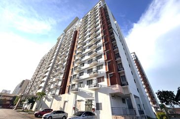 De Bayu Apartment @ Setia Alam