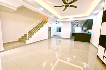 DAPUR EXTENDED❗️GUARDED 3 STOREY TERRACE AZALEA BUKIT RAHMAN PUTRA SUNGAI BULOH FOR SALE 