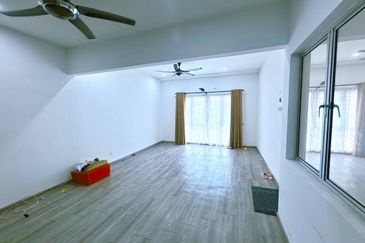 DAPUR EXTENDED❗️GUARDED 3 STOREY TERRACE AZALEA BUKIT RAHMAN PUTRA SUNGAI BULOH FOR SALE 